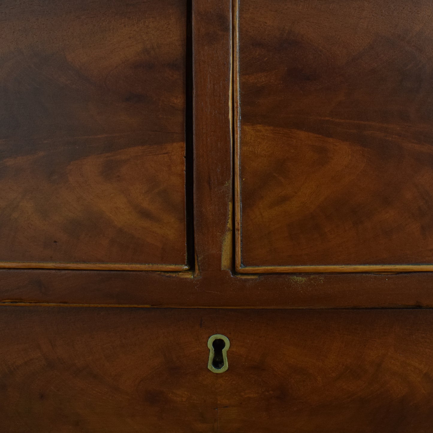 Rustic Mahogany Chest of Drawers