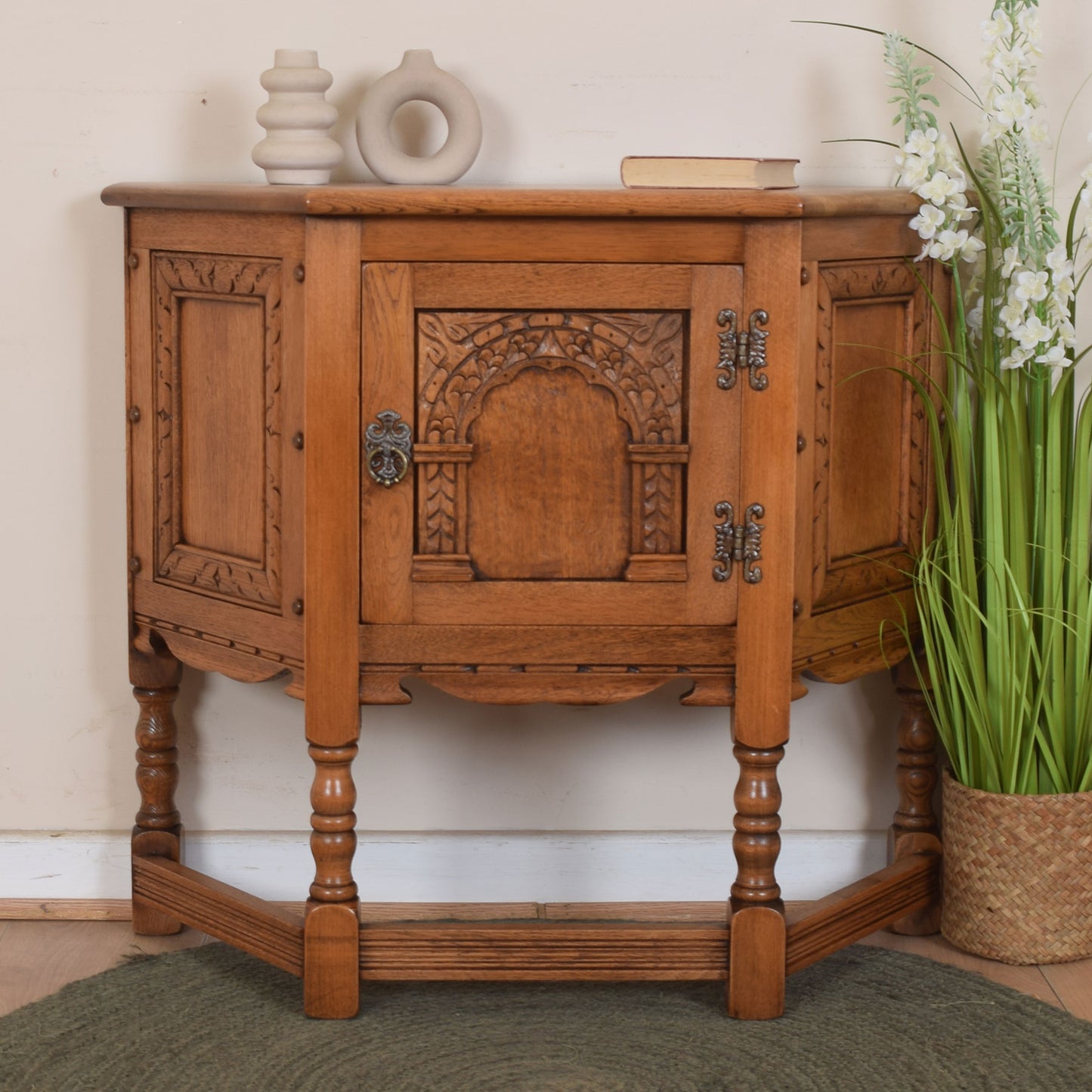 Old Charm Console Table