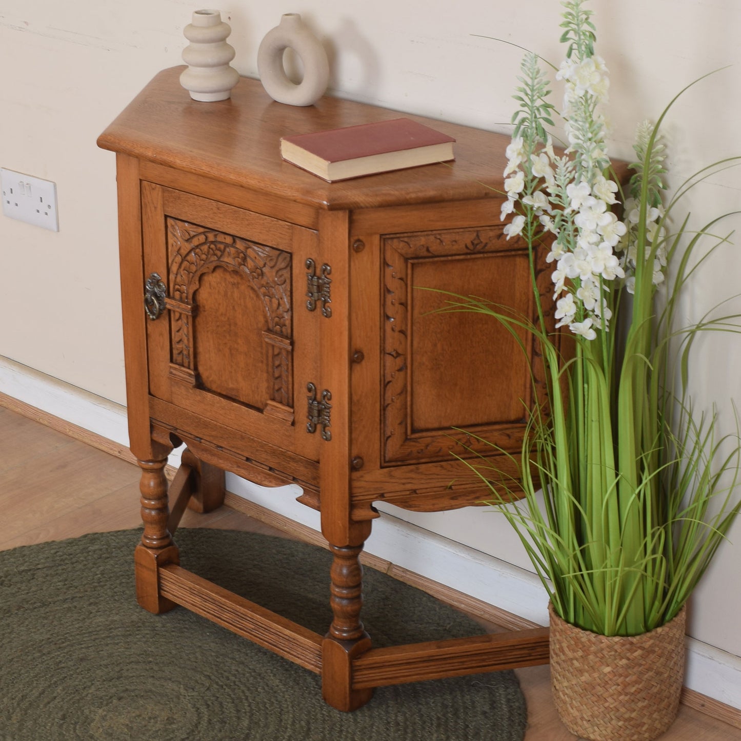 Old Charm Console Table