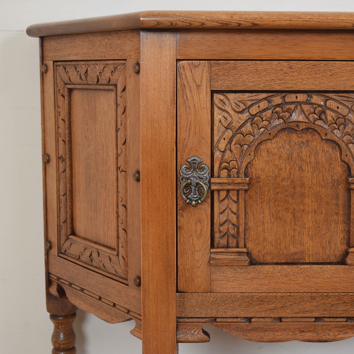 Old Charm Console Table