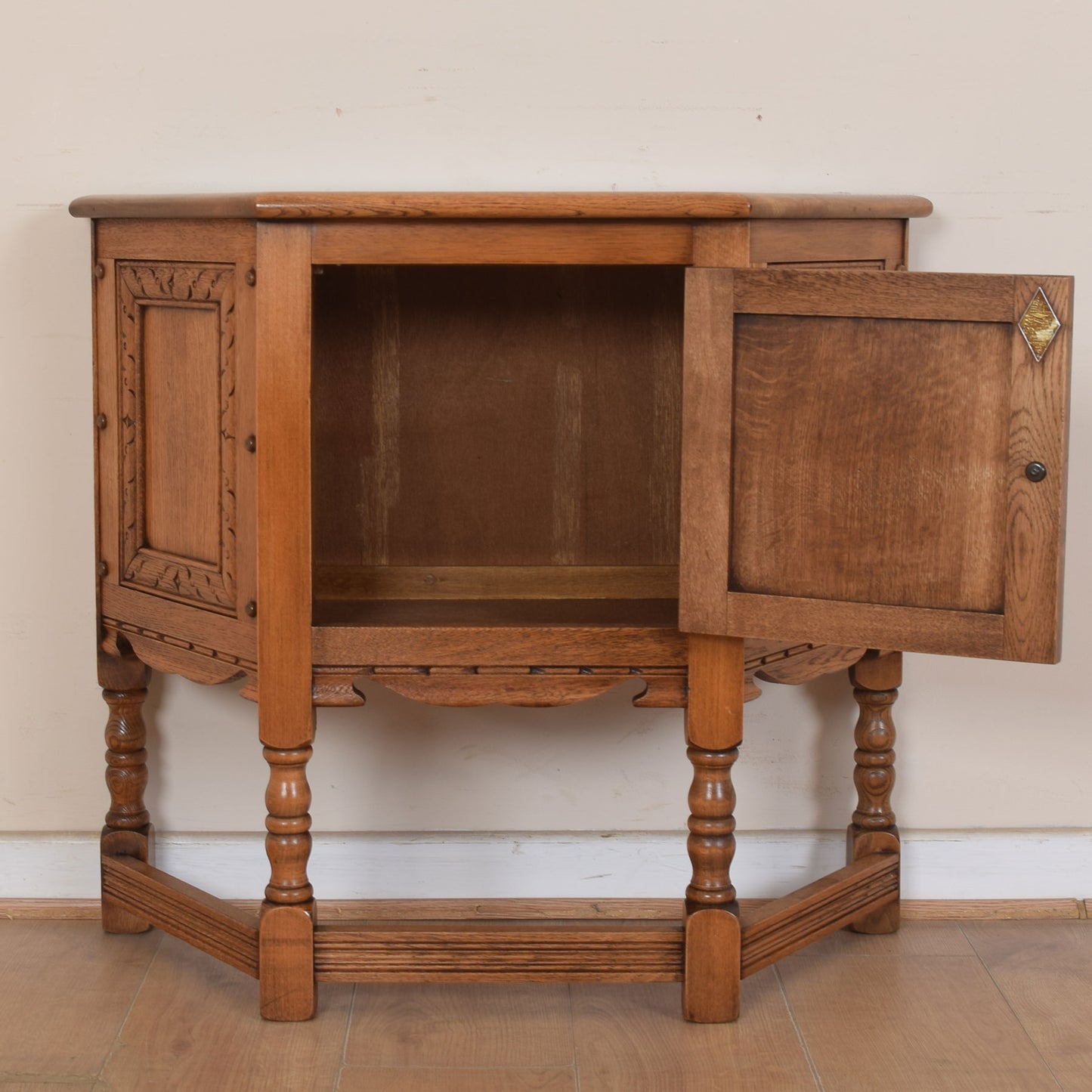 Old Charm Console Table