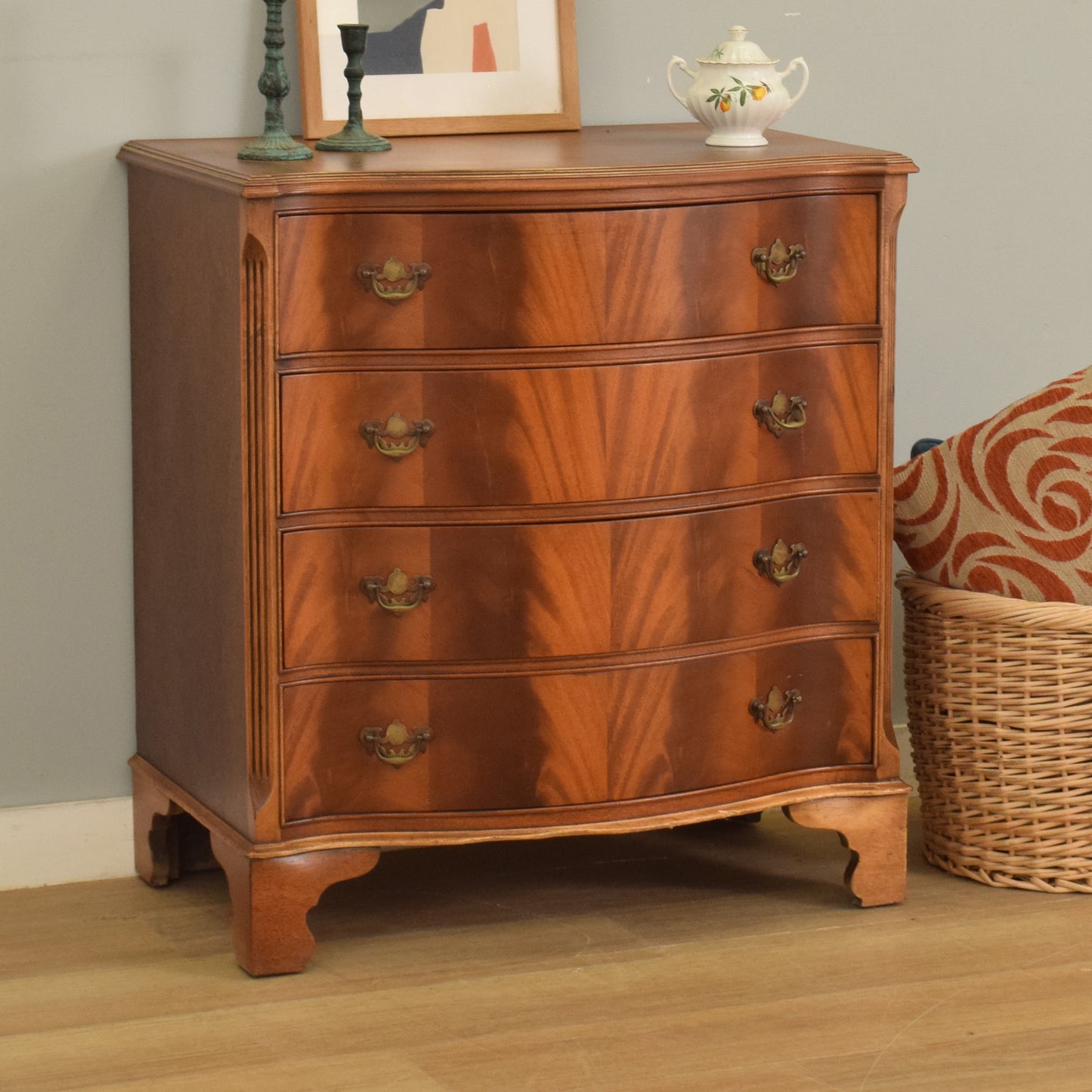 Mahogany Veneer Chest of Drawers