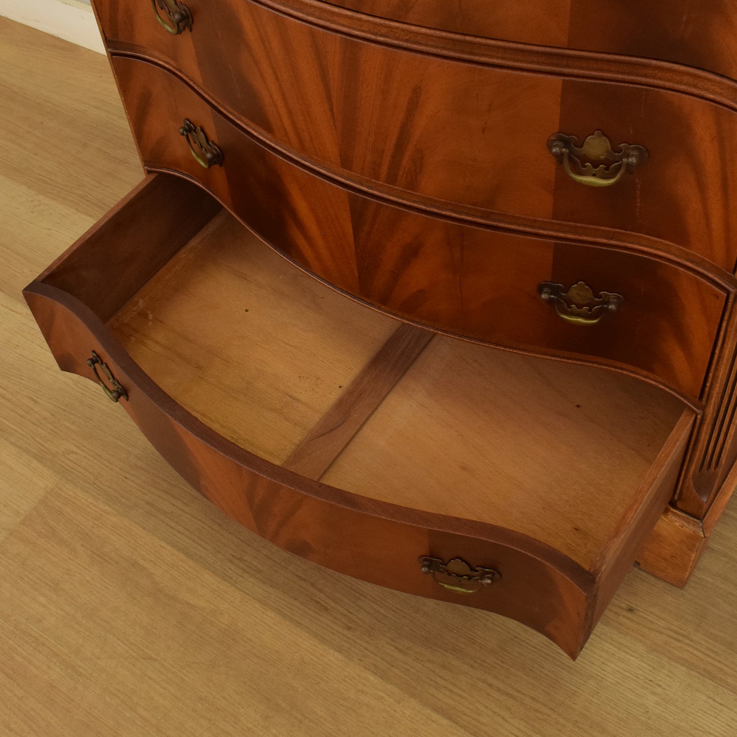 Mahogany Veneer Chest of Drawers