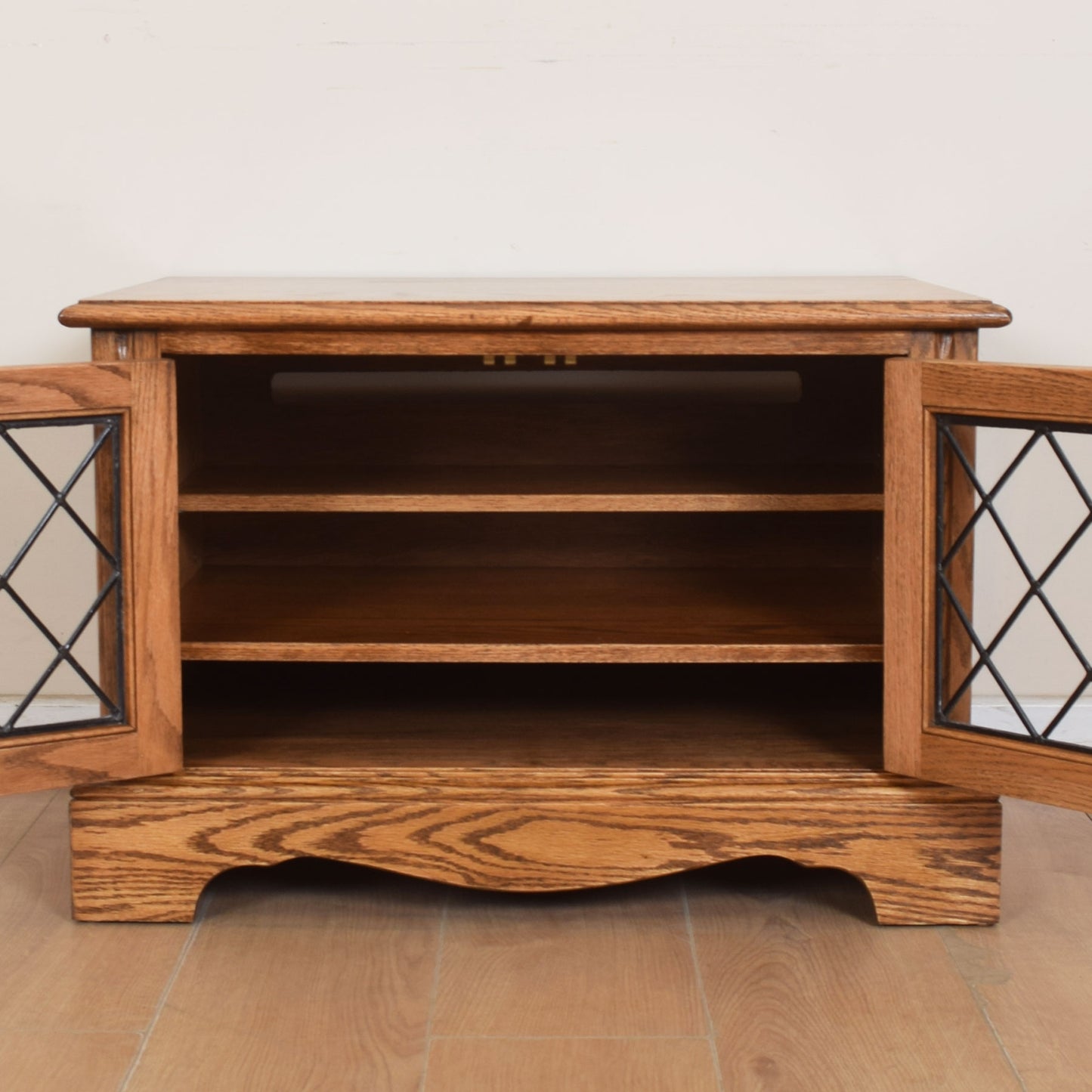 Jaycee TV Unit
