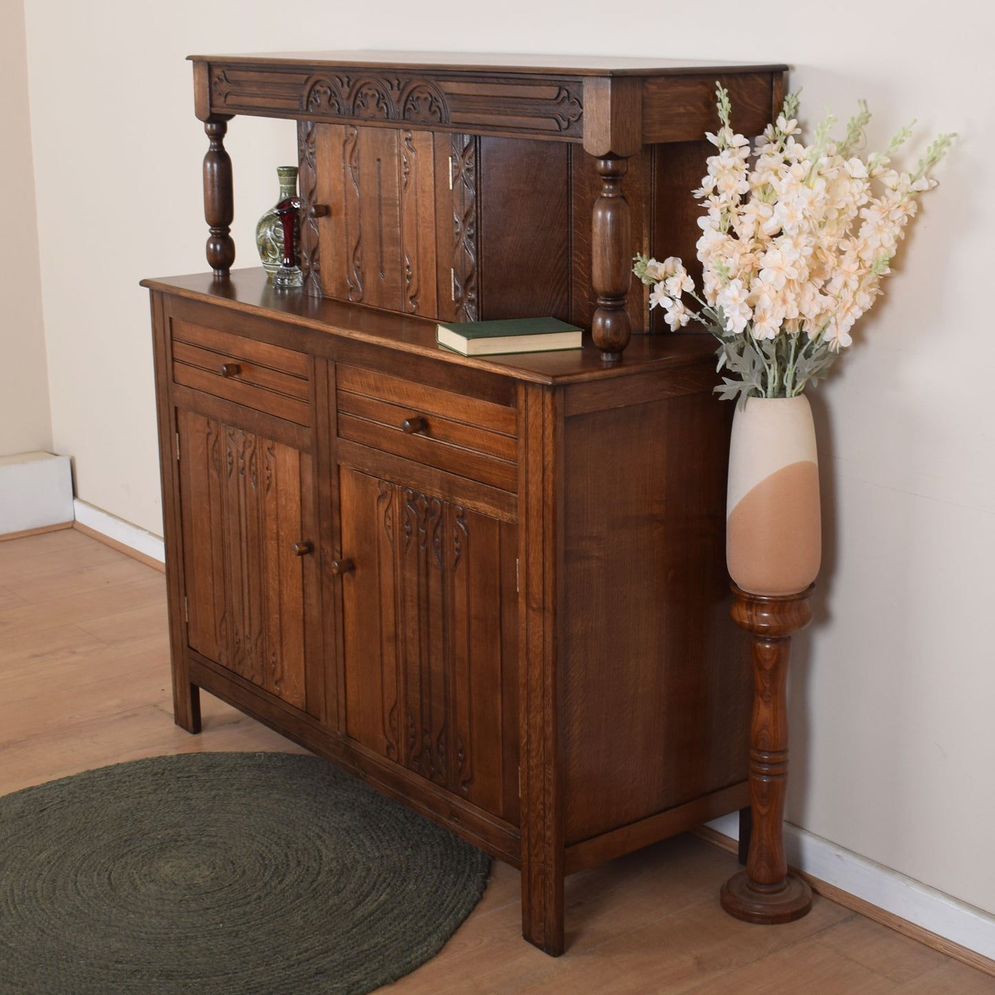 Oak Court Cabinet