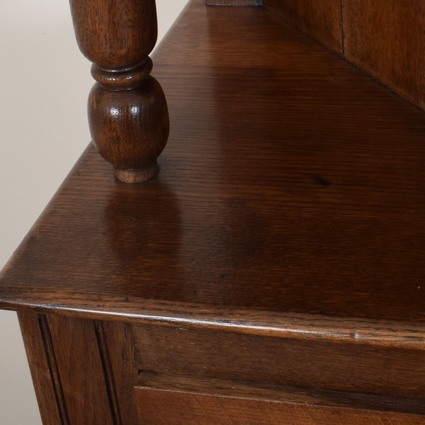 Oak Court Cabinet