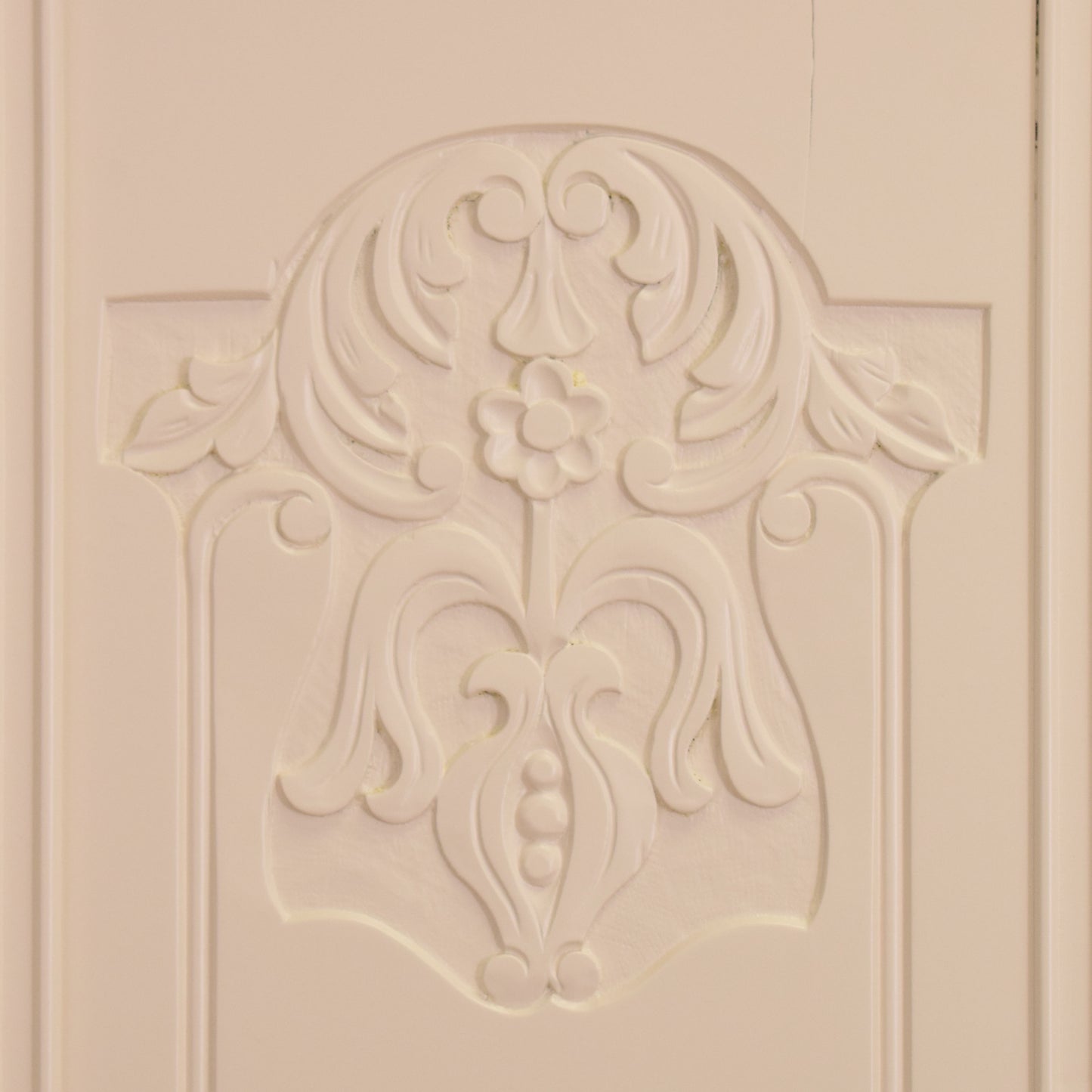 Painted Mirrored Hall Robe