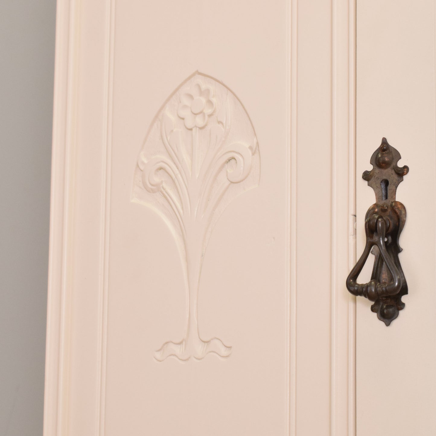 Painted Mirrored Hall Robe