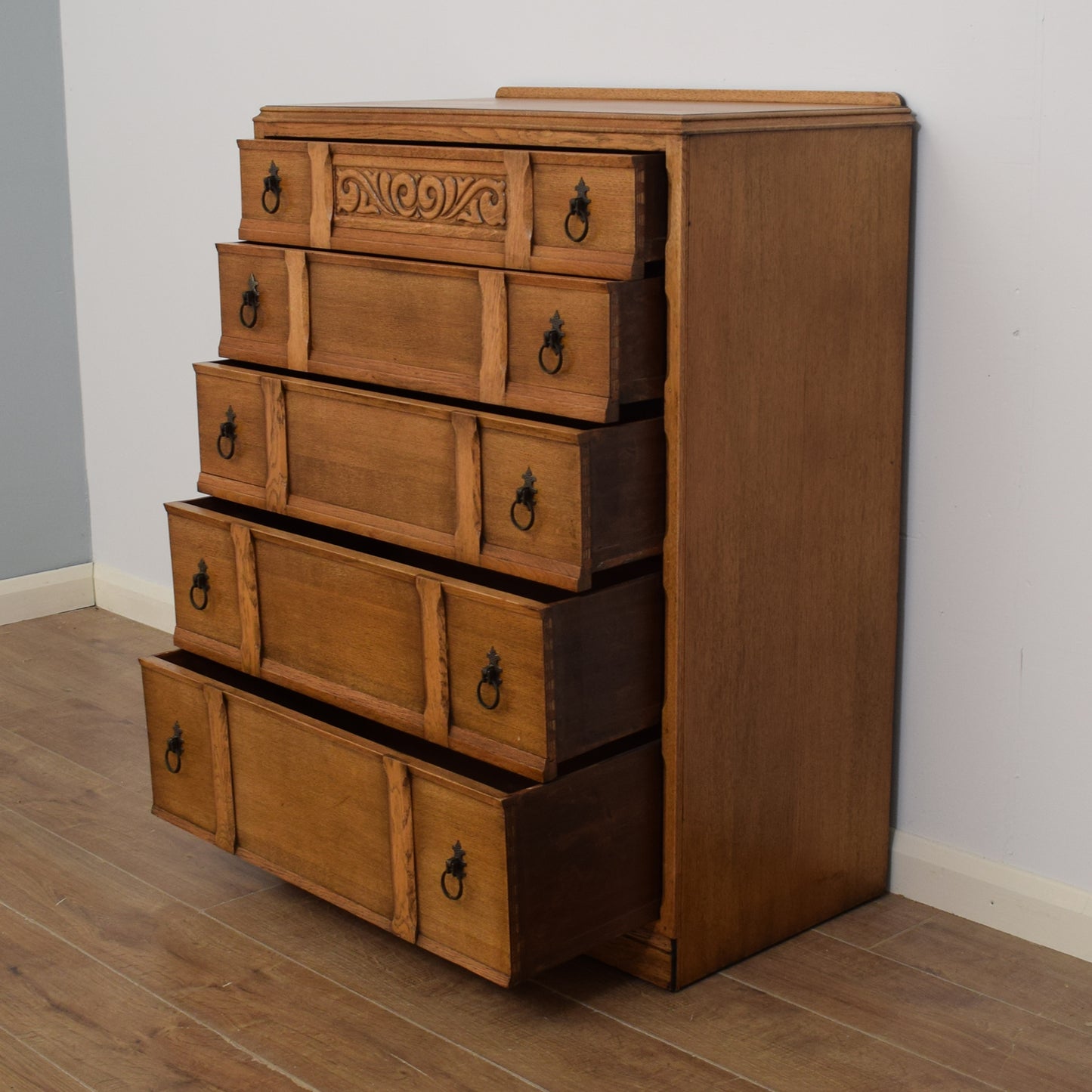 Oak Chest of Drawers