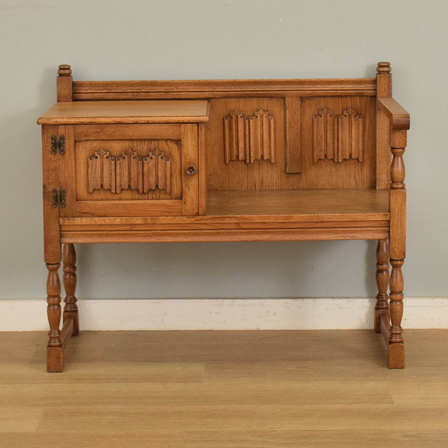 'Old Charm' Telephone Table