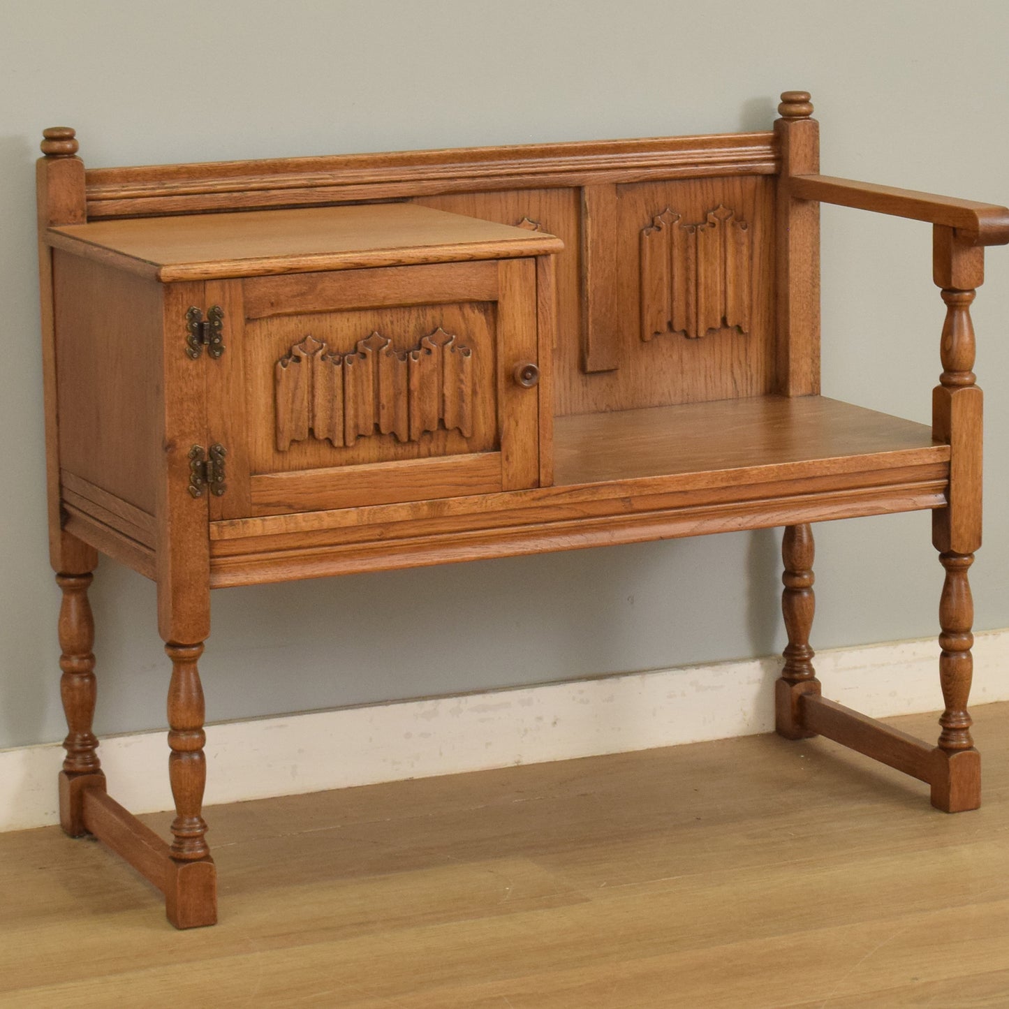 'Old Charm' Telephone Table
