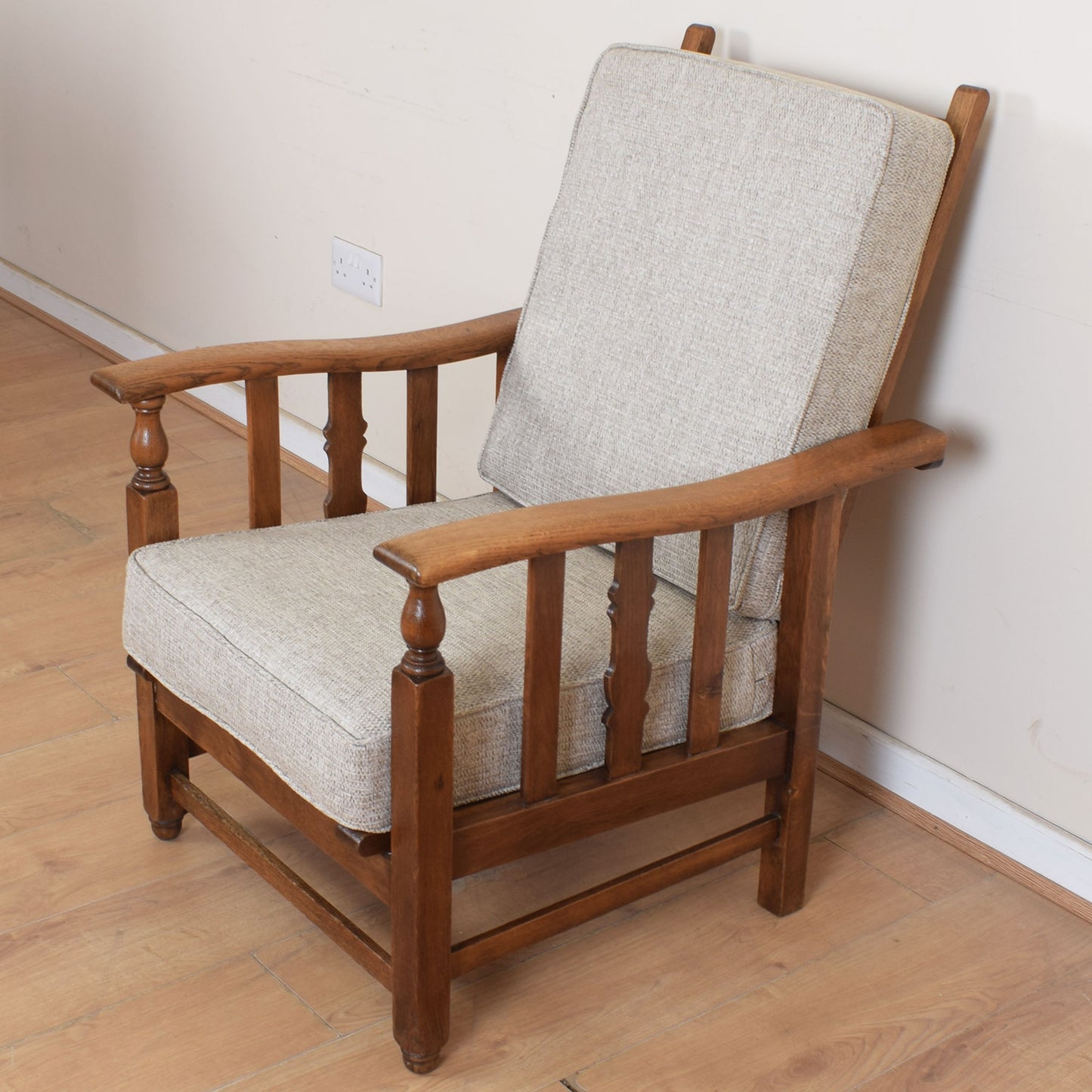 Reclining Upholstered Arm Chair