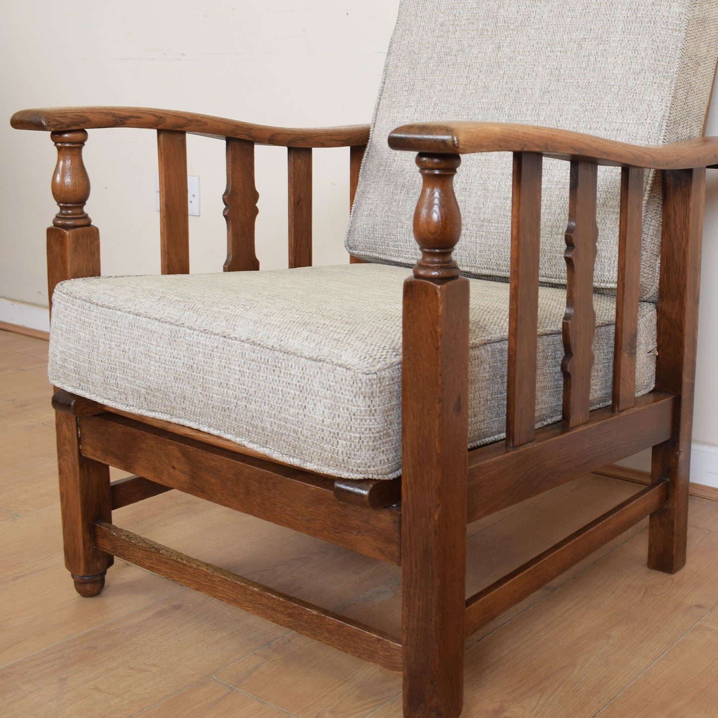 Reclining Upholstered Arm Chair