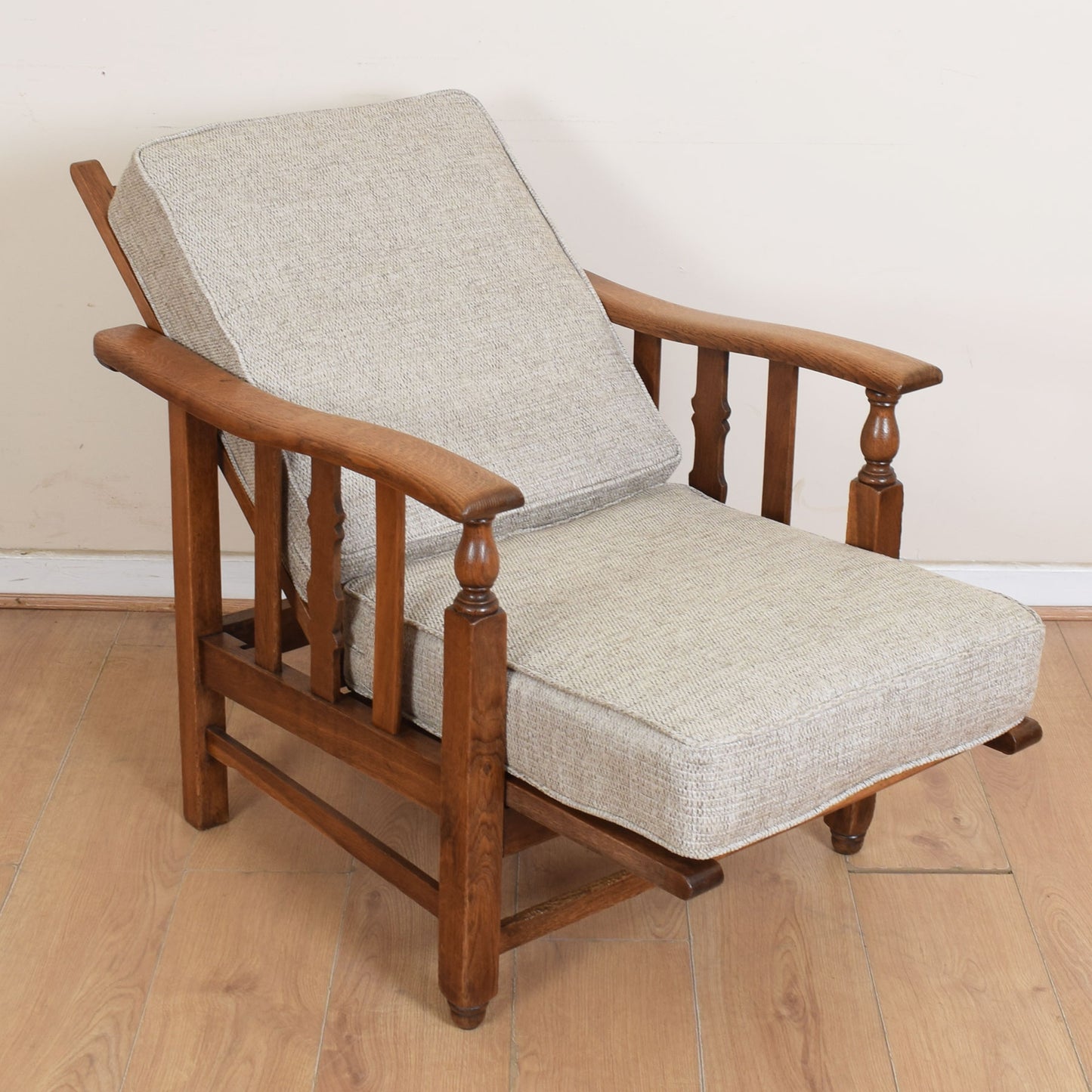 Reclining Upholstered Arm Chair