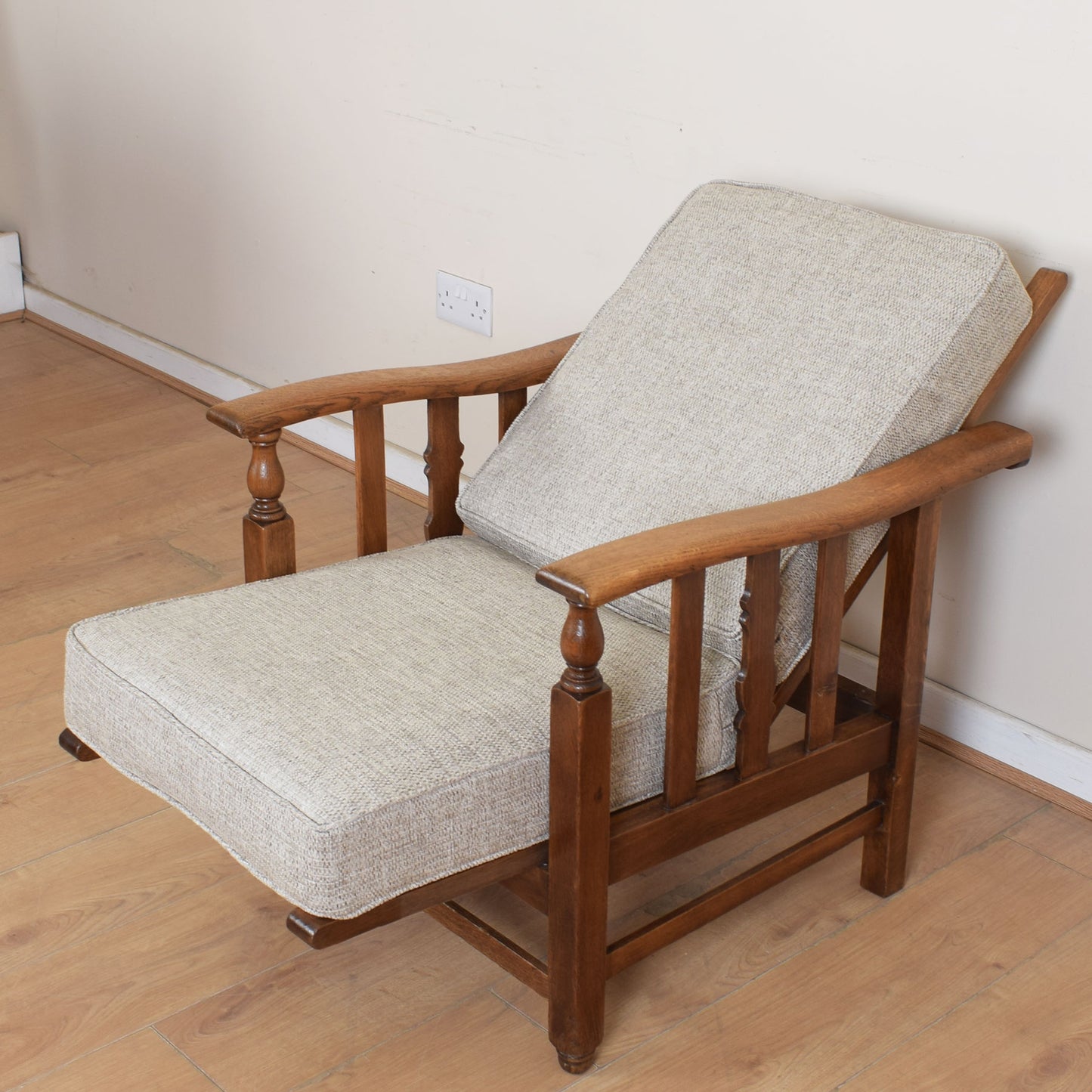 Reclining Upholstered Arm Chair
