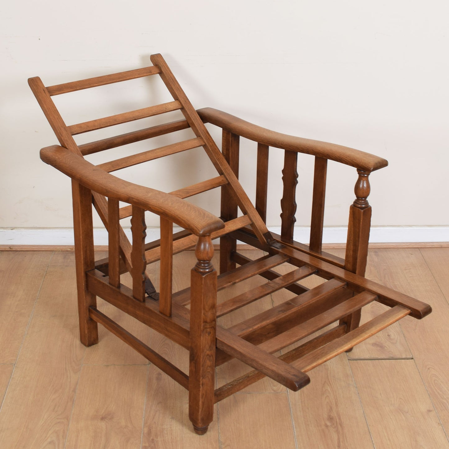 Reclining Upholstered Arm Chair