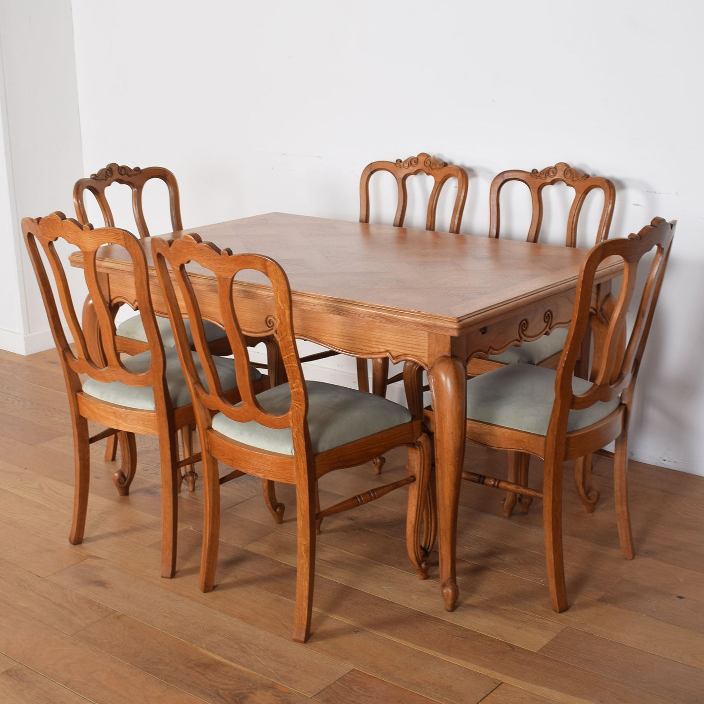 French Extending Dining Table with Six Chairs
