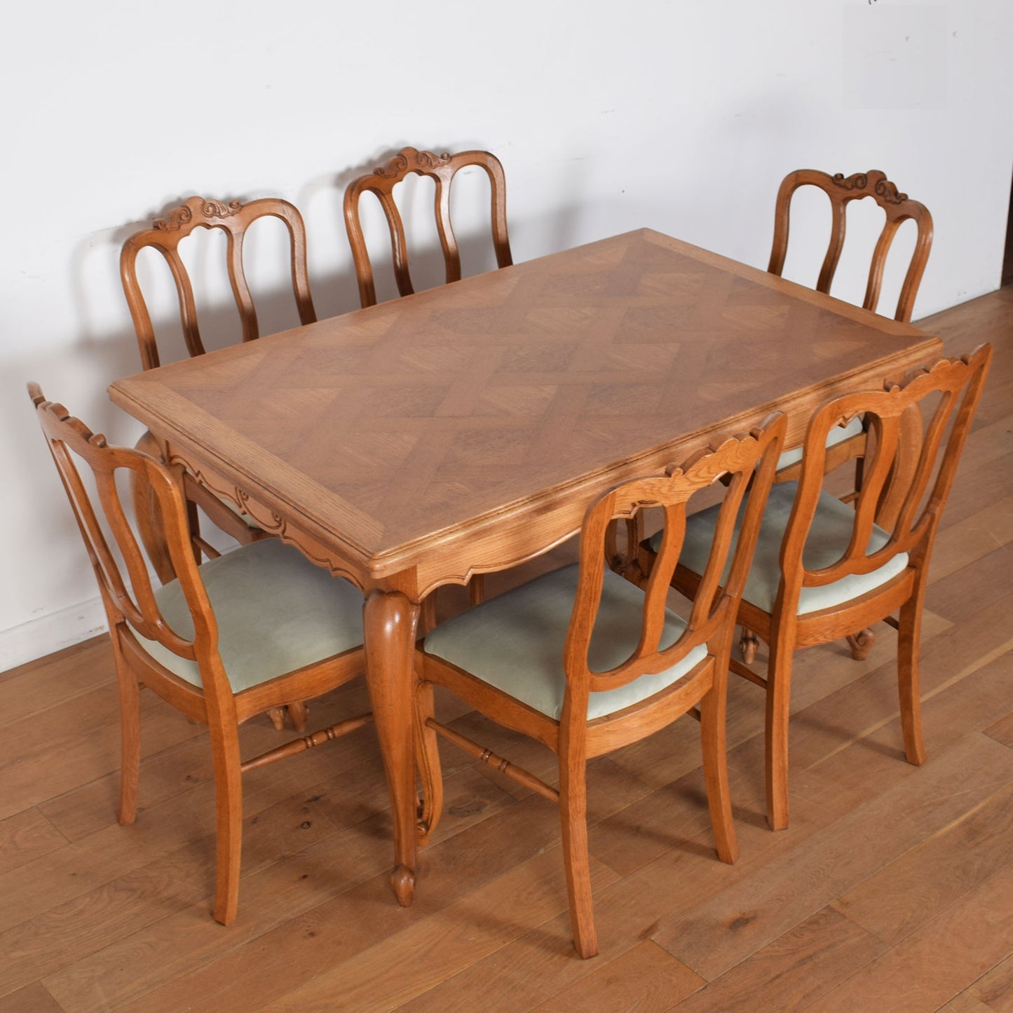 French Extending Dining Table with Six Chairs