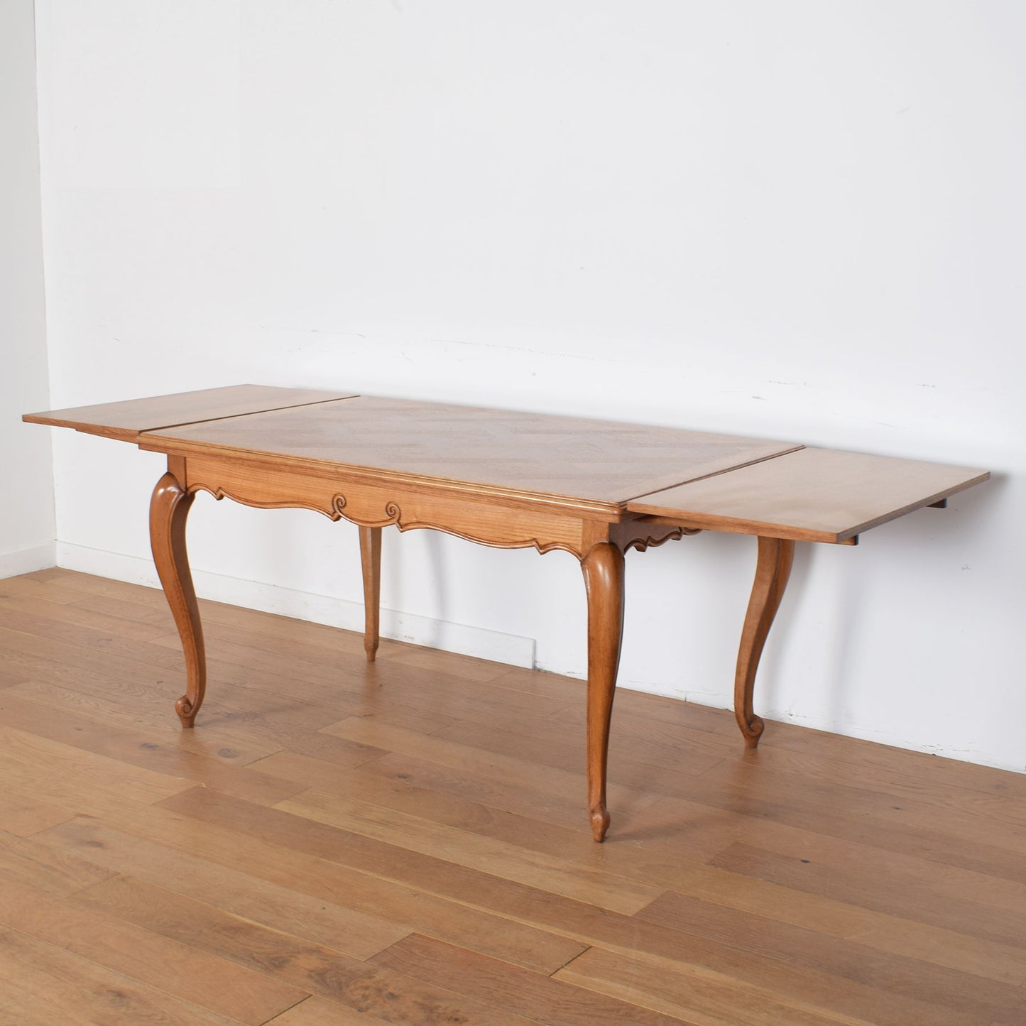 French Extending Dining Table with Six Chairs
