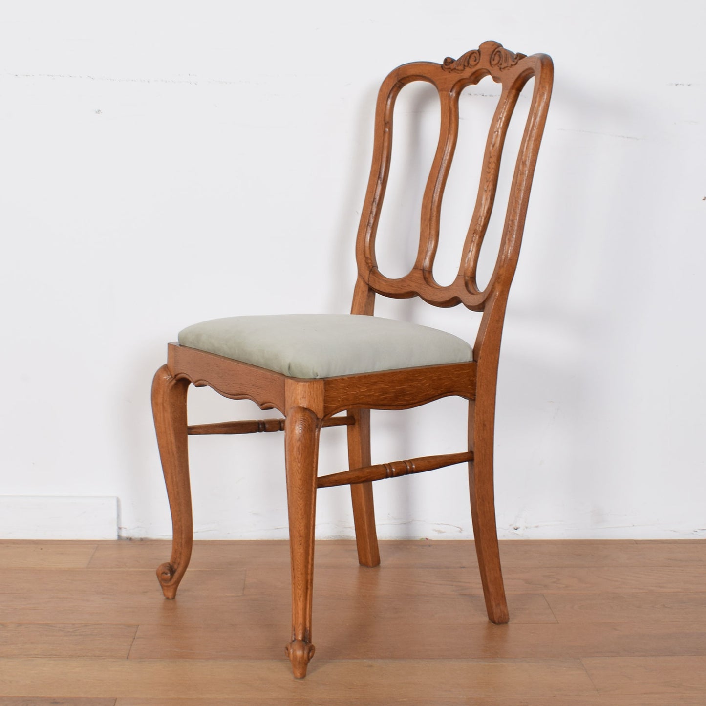 French Extending Dining Table with Six Chairs
