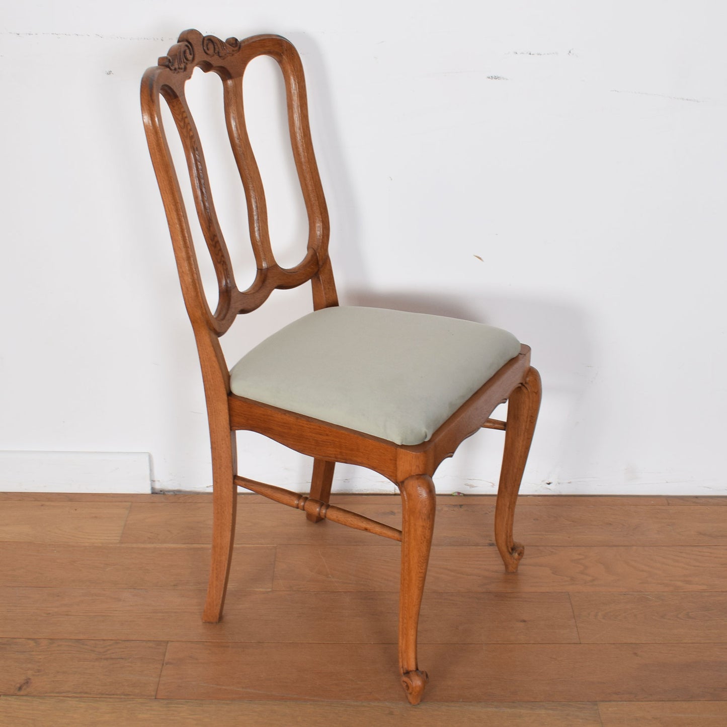 French Extending Dining Table with Six Chairs