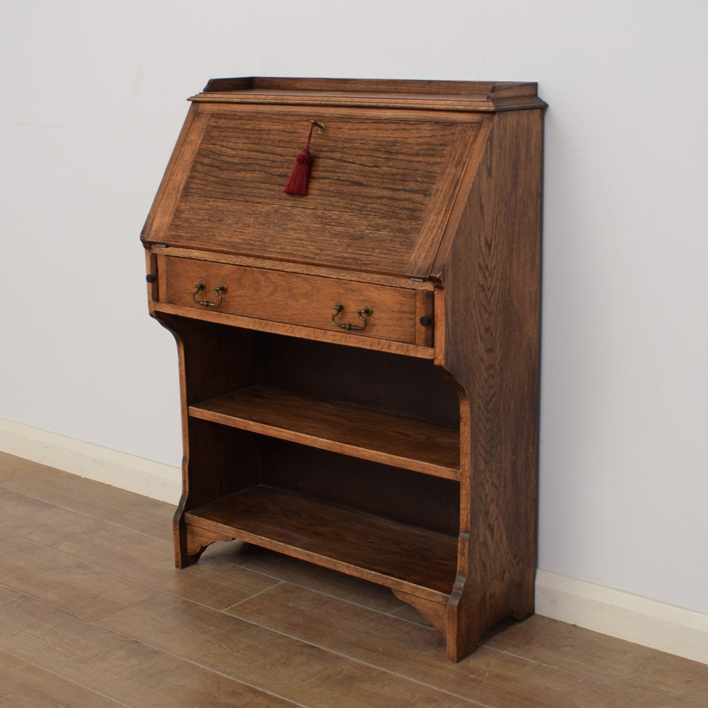 Oak Students Bureau