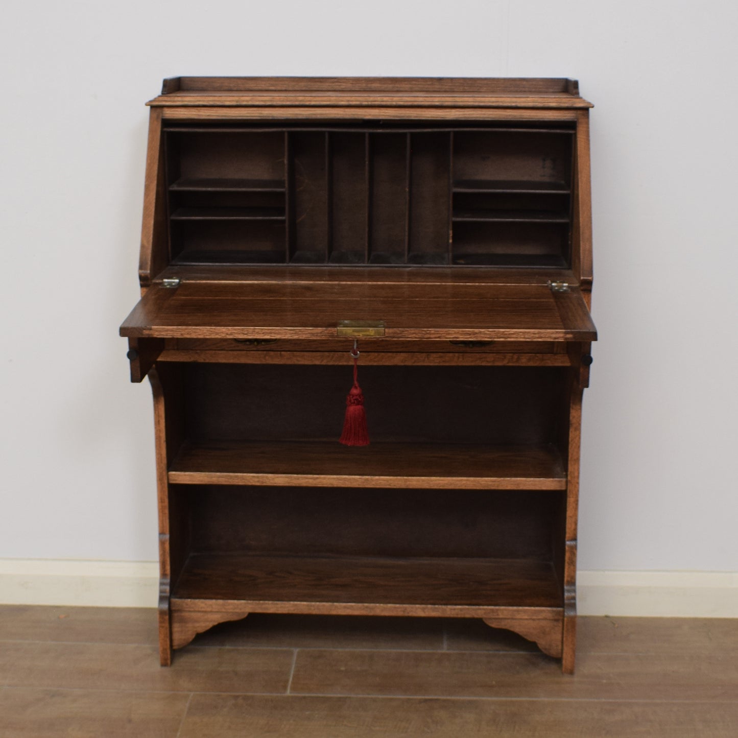Oak Students Bureau
