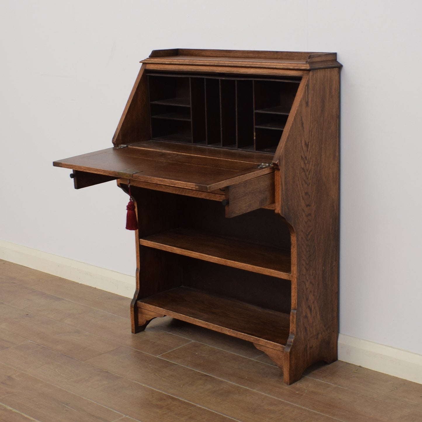 Oak Students Bureau
