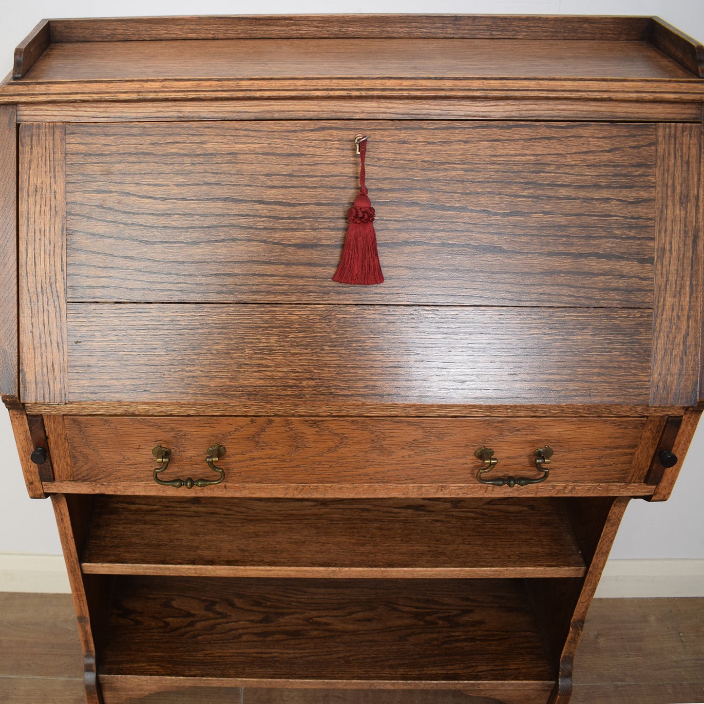 Oak Students Bureau