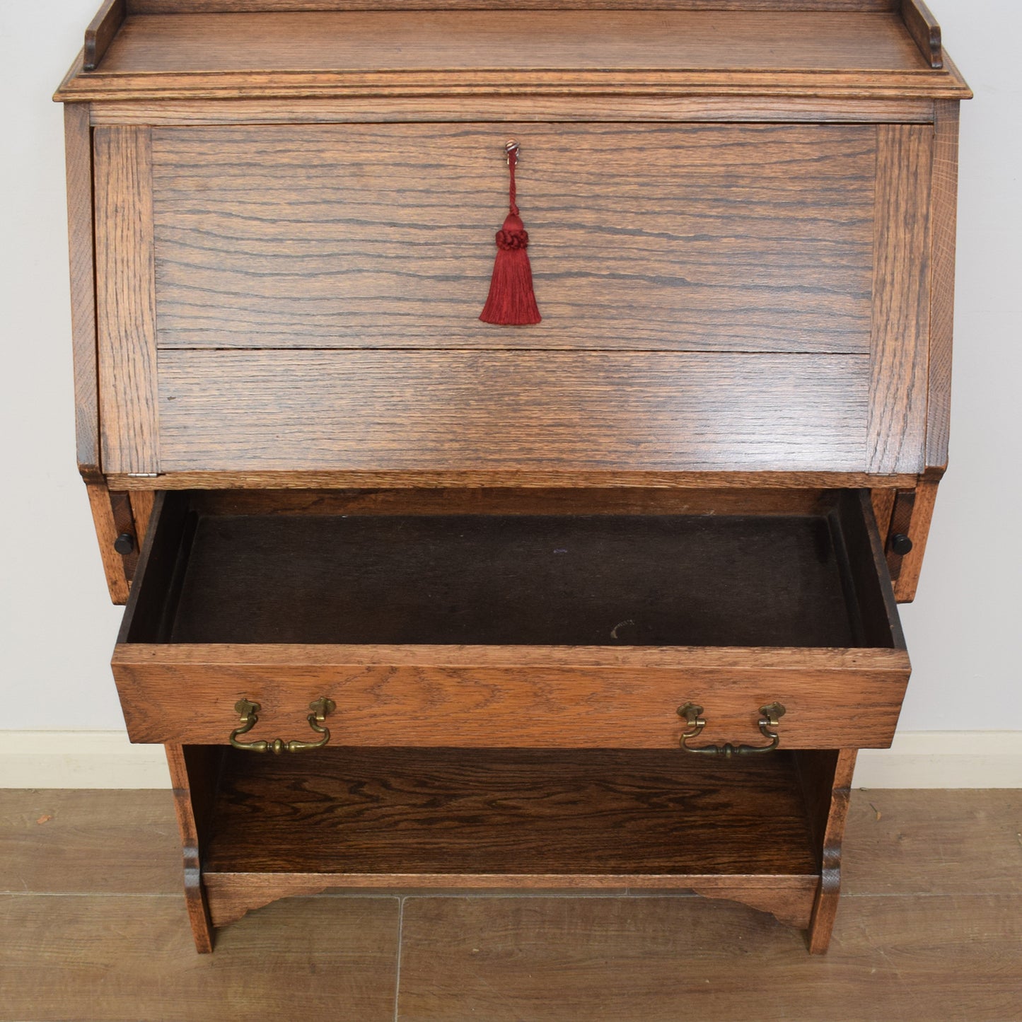 Oak Students Bureau