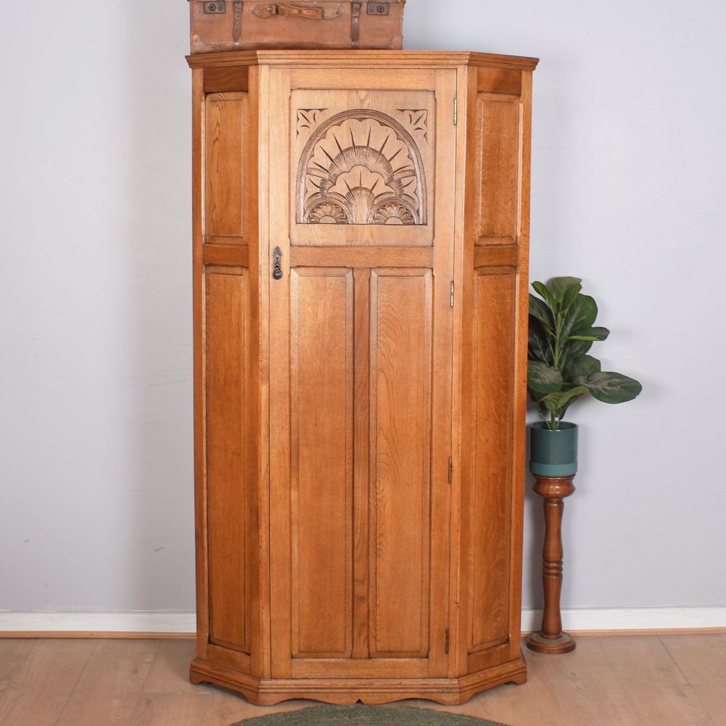 Oak Bow-Front Hallrobe