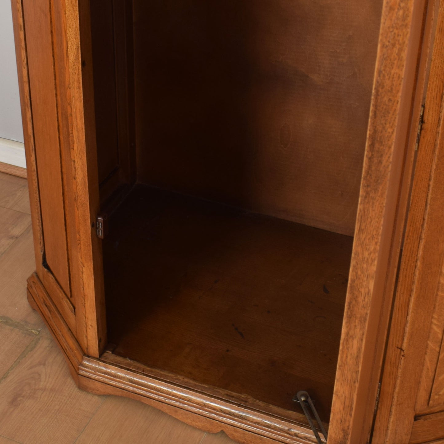 Oak Bow-Front Hallrobe