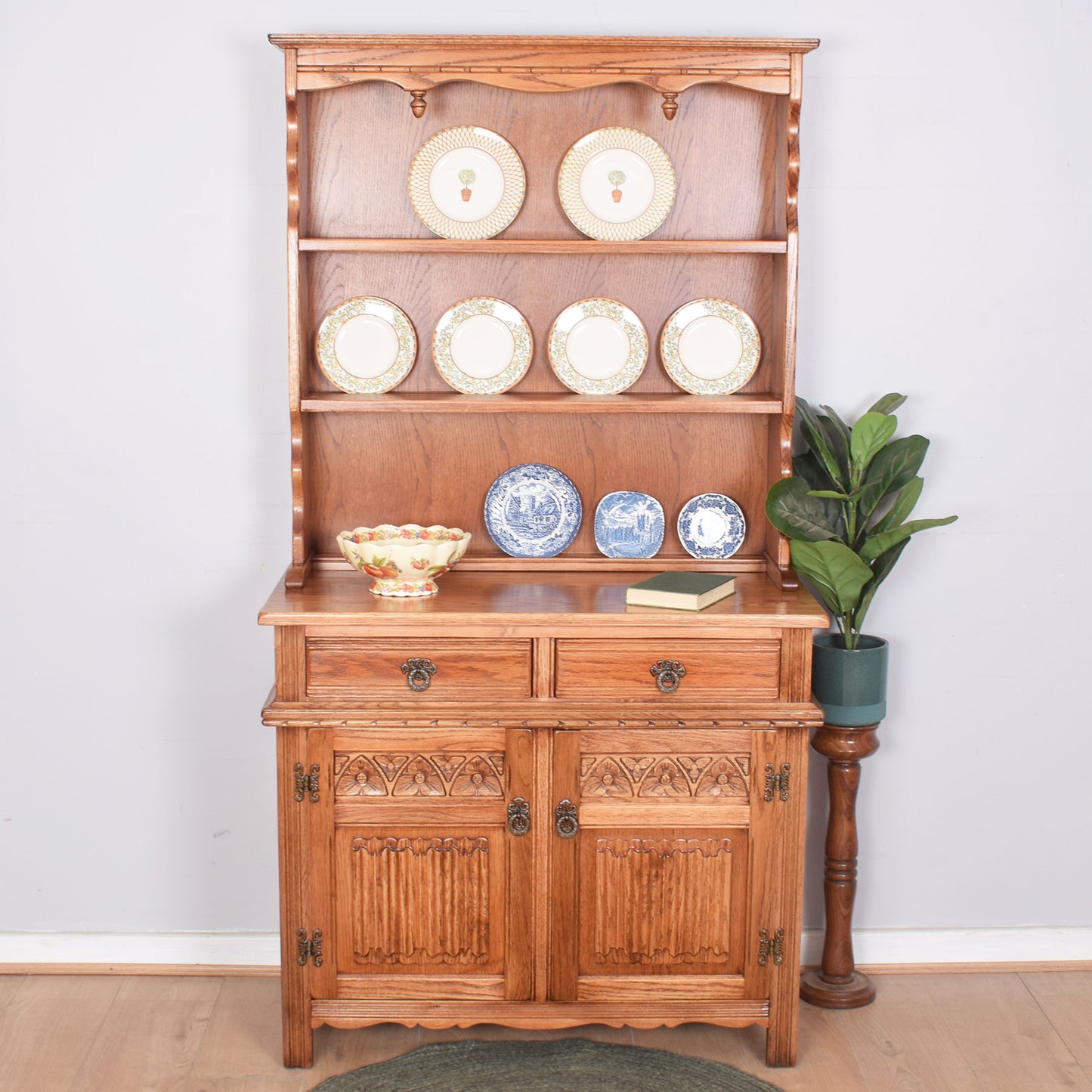 Small Old Charm Dresser