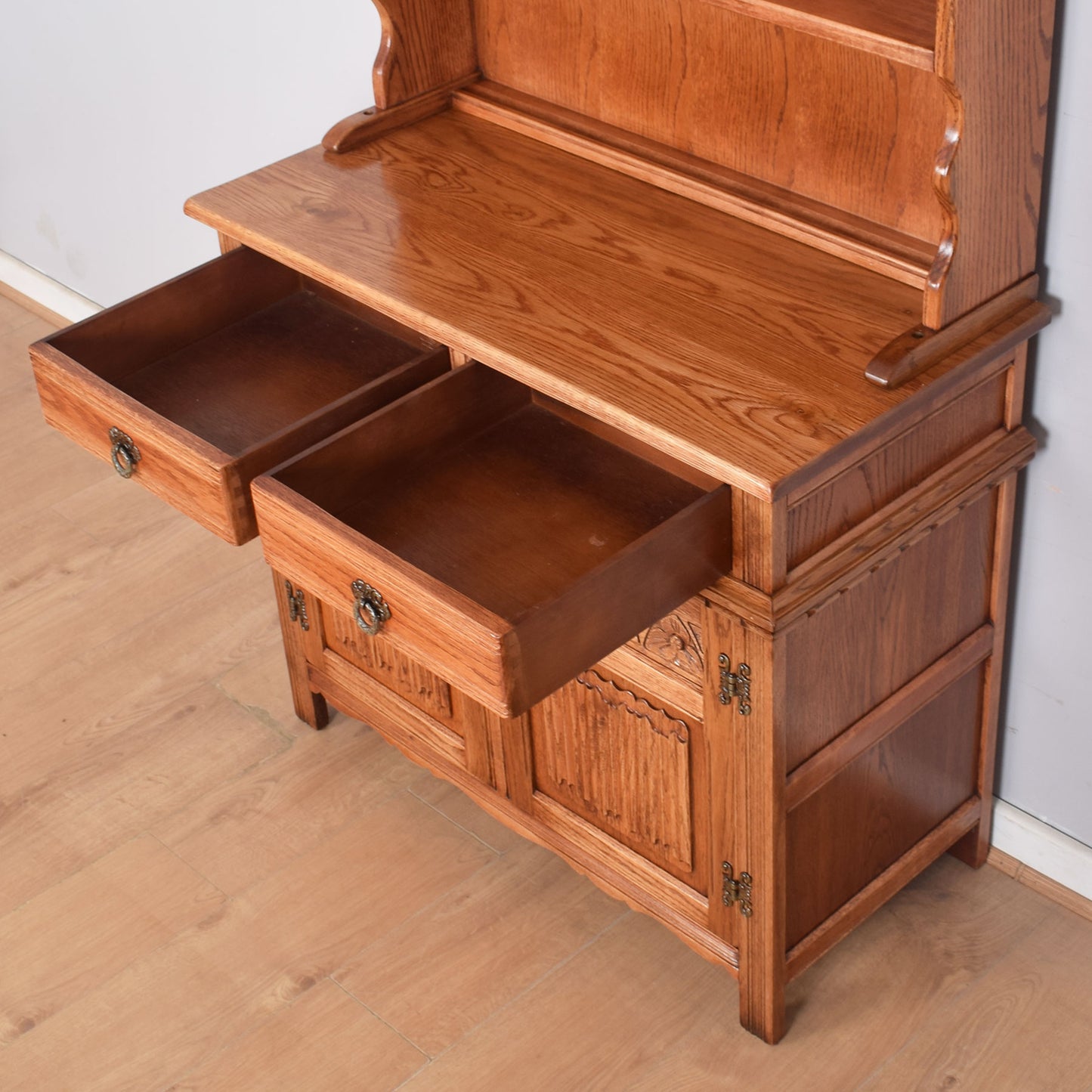 Small Old Charm Dresser