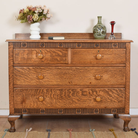 Oak Chest of Drawers