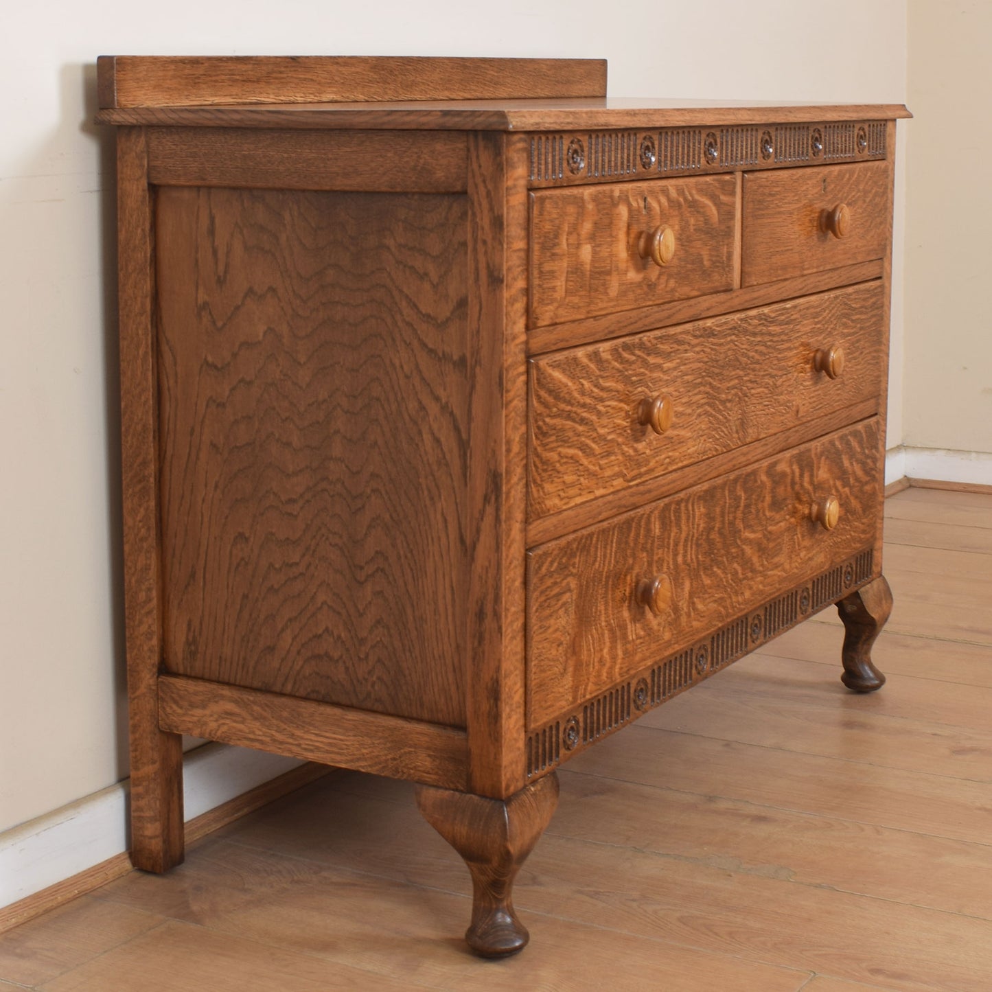 Oak Chest of Drawers