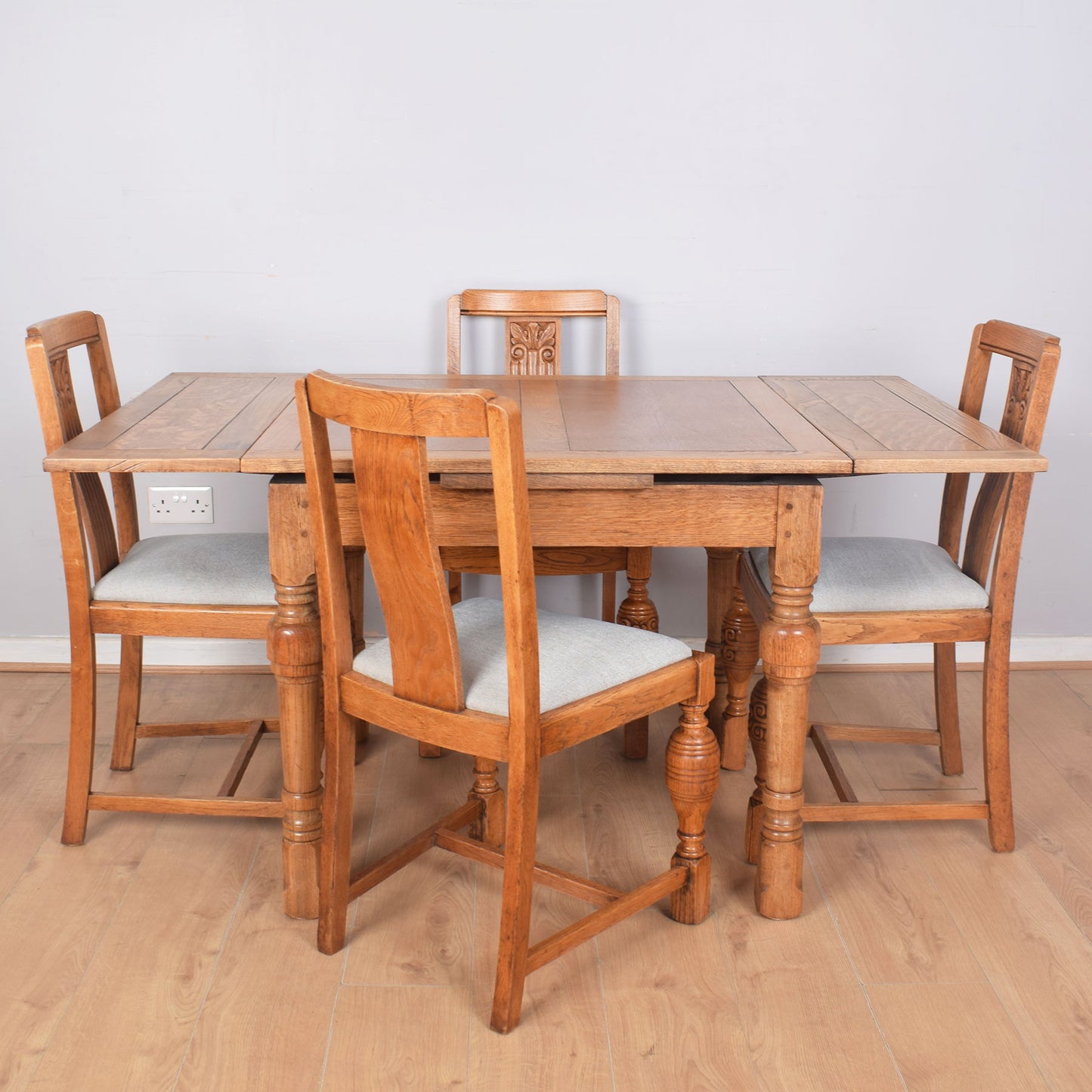 Oak Draw-Leaf Table with Four Chairs