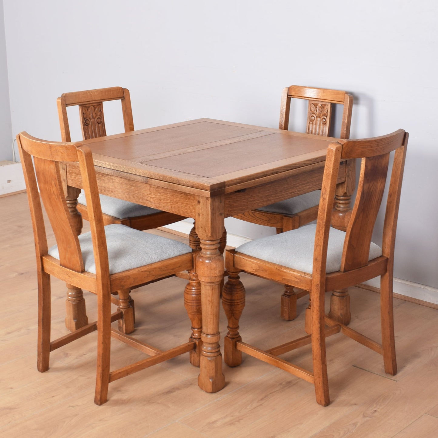 Oak Draw-Leaf Table with Four Chairs