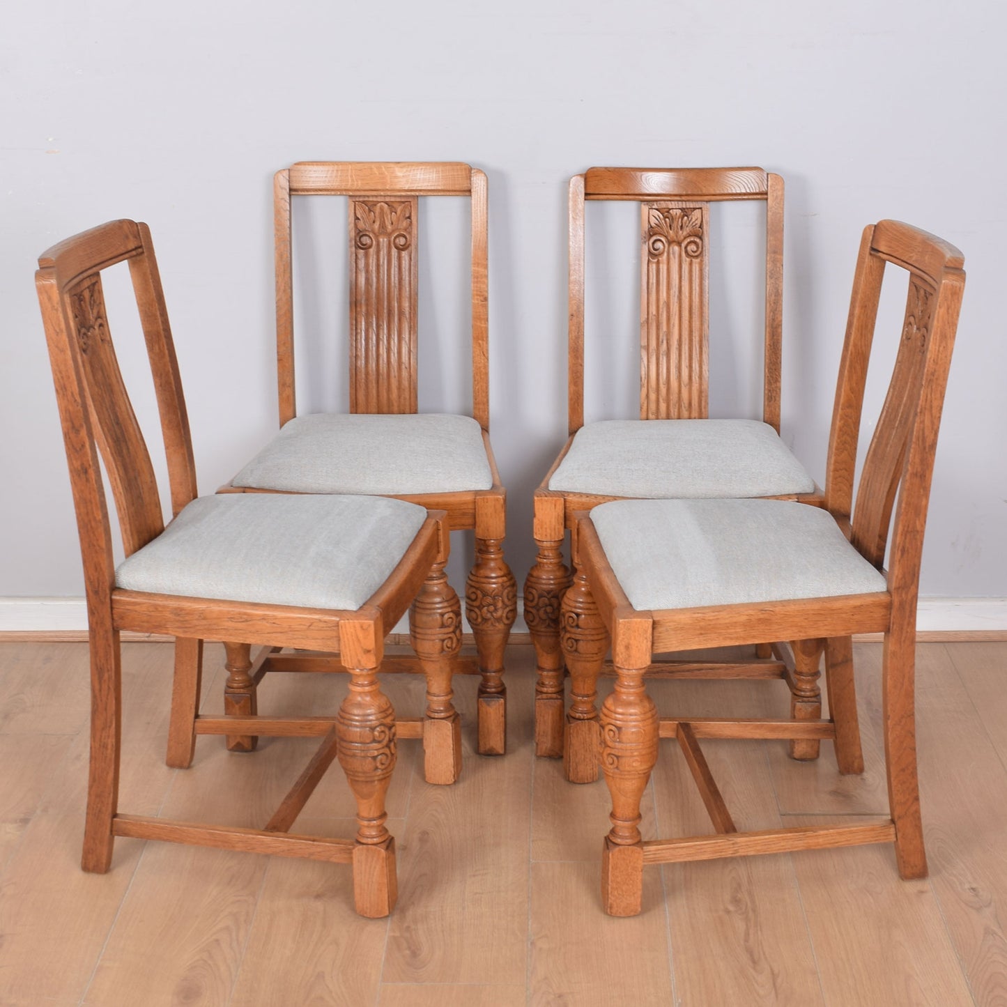 Oak Draw-Leaf Table with Four Chairs