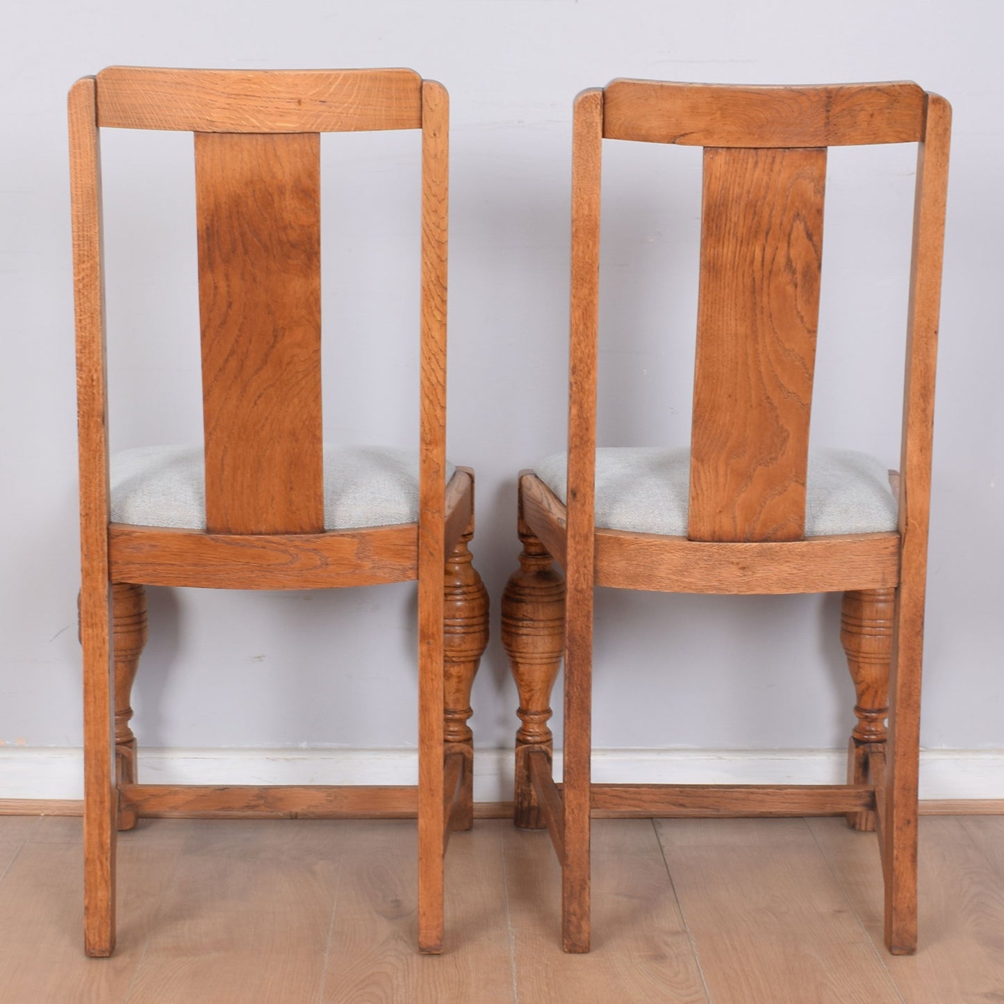 Oak Draw-Leaf Table with Four Chairs