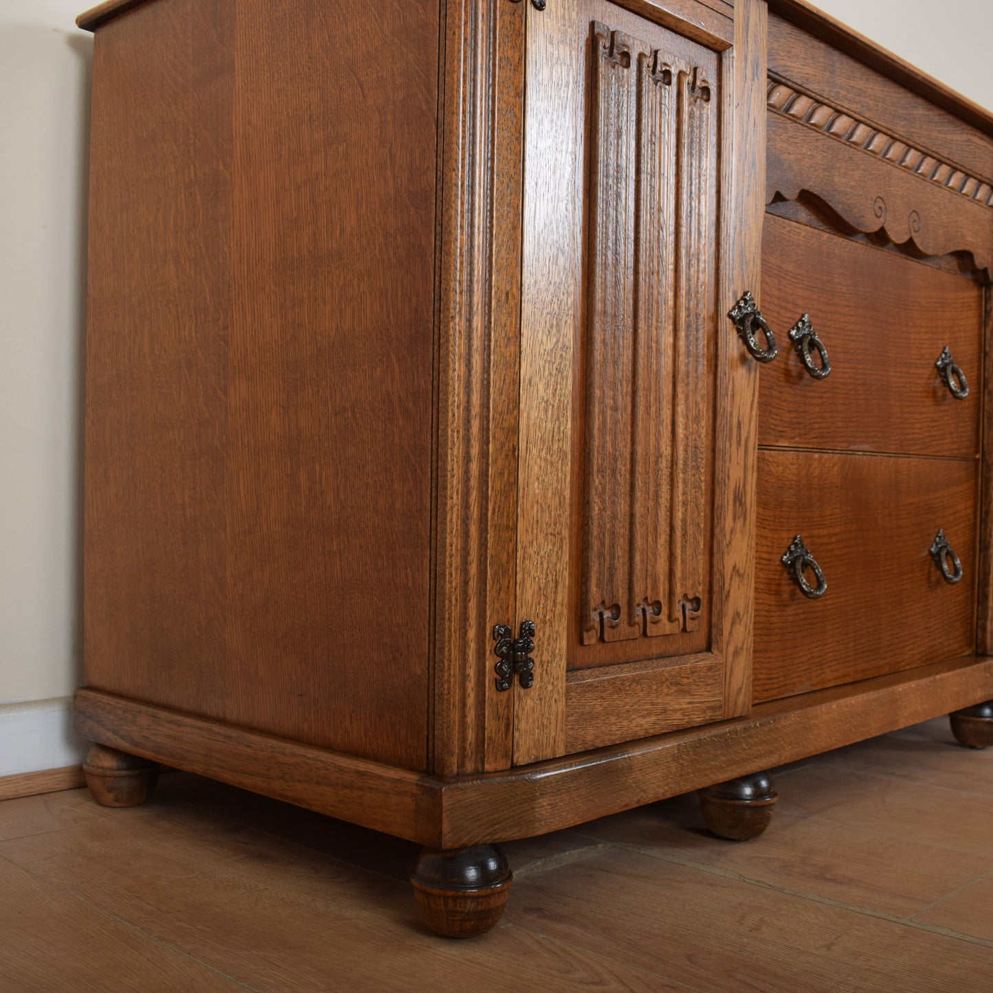 Linenfold Dressing Table