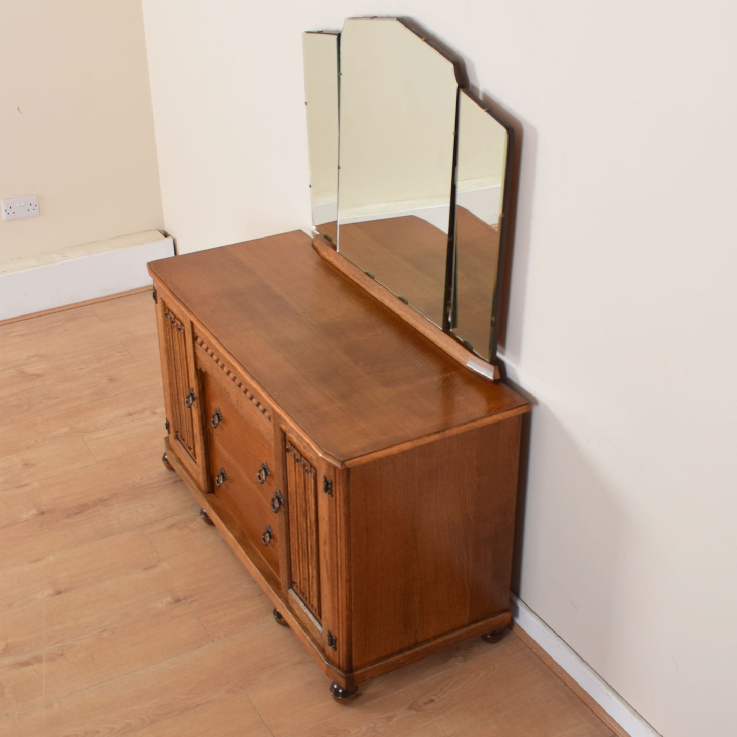 Linenfold Dressing Table