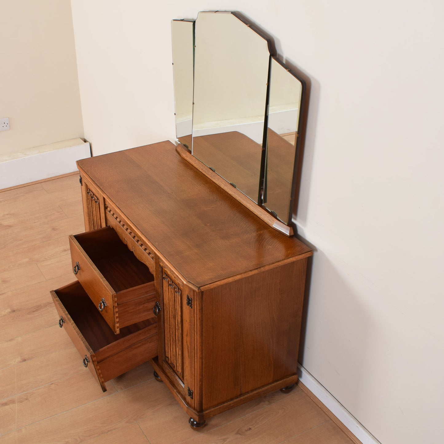 Linenfold Dressing Table