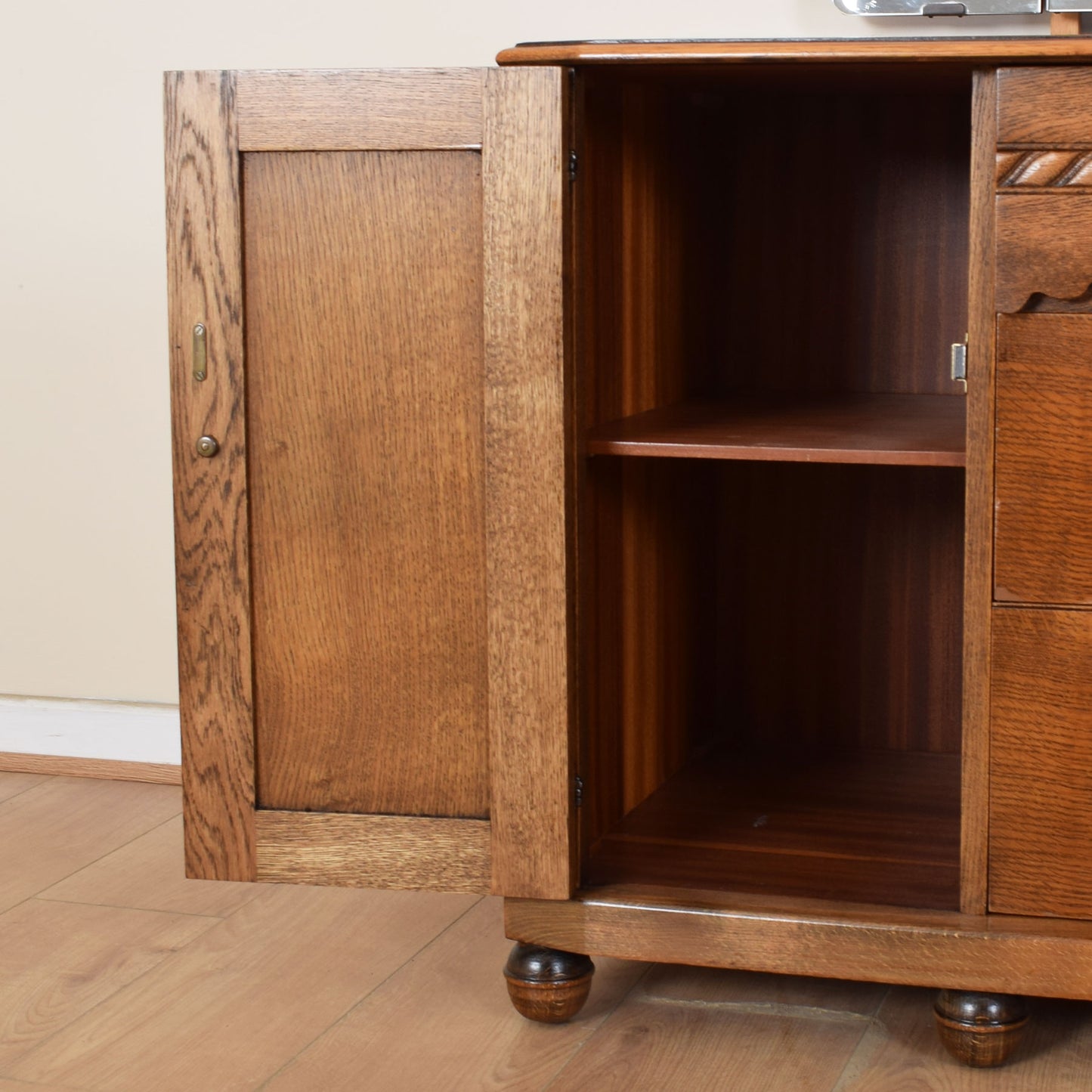 Linenfold Dressing Table