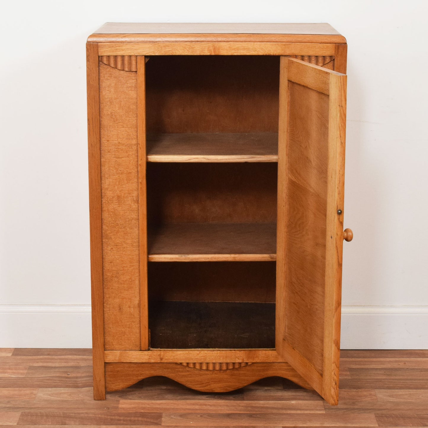 Small oak cupboard