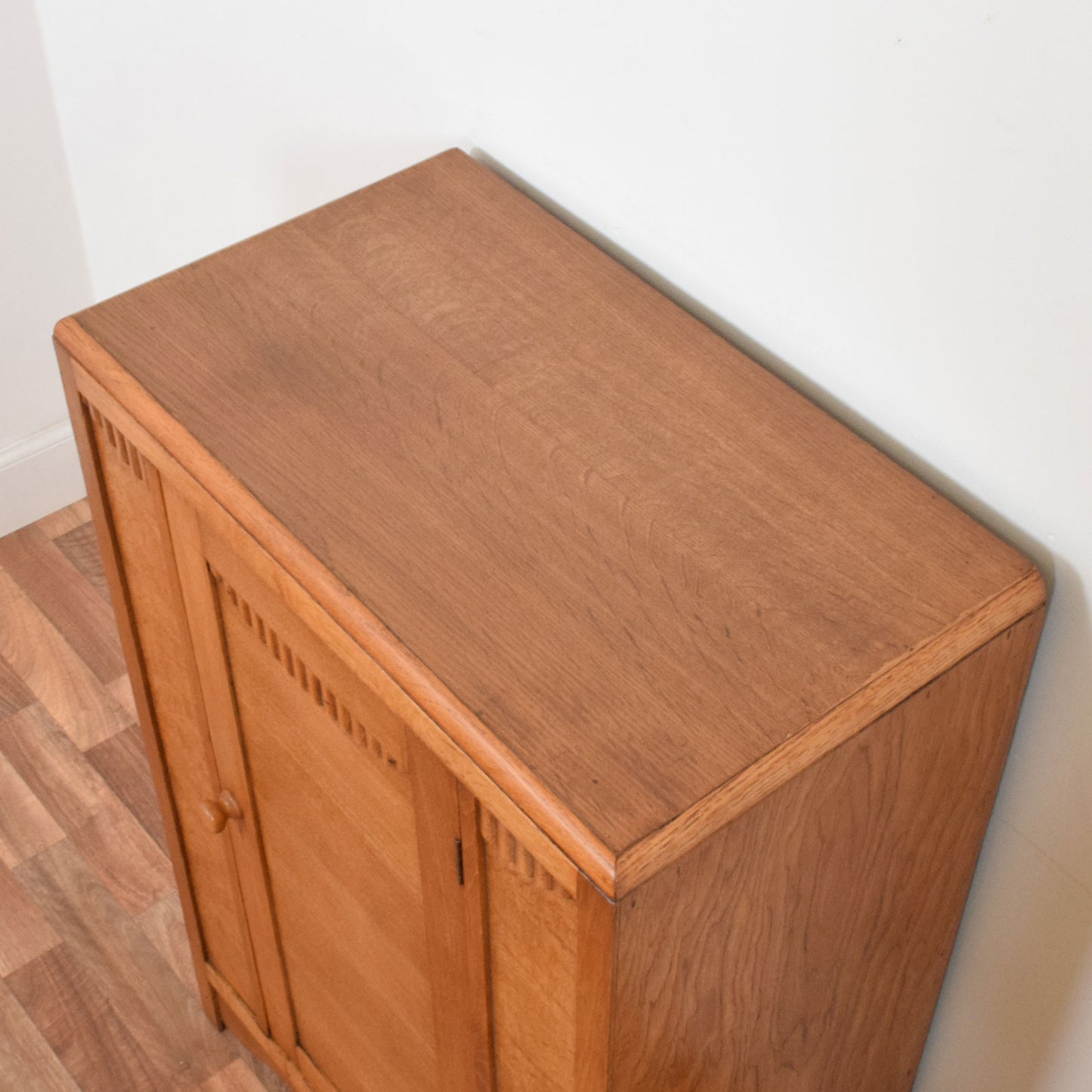 Small oak cupboard