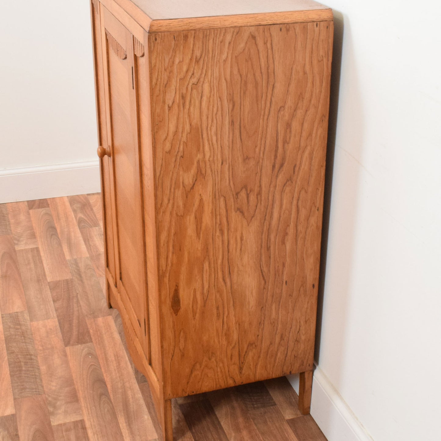 Small oak cupboard