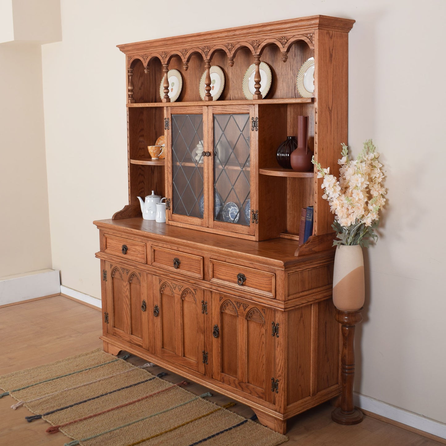 Old Charm Dresser Display Unit