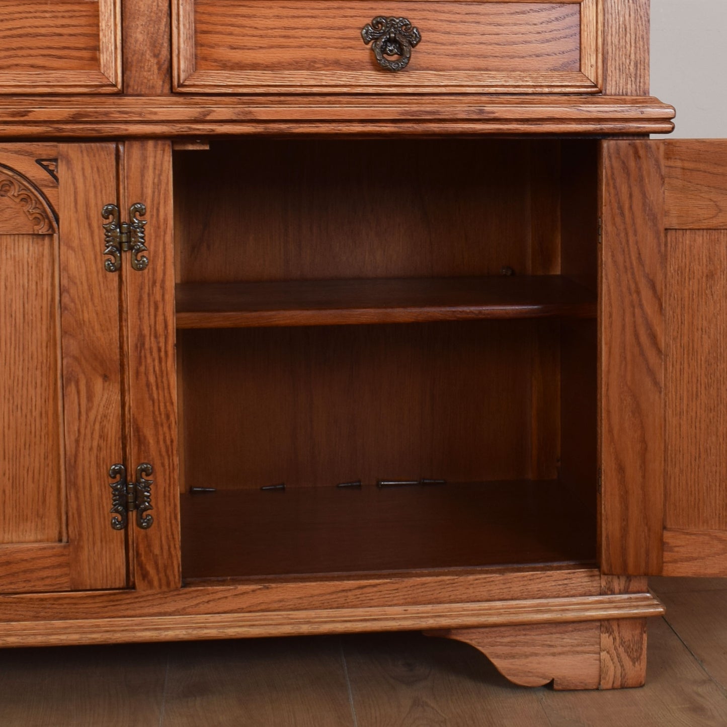 Old Charm Dresser Display Unit