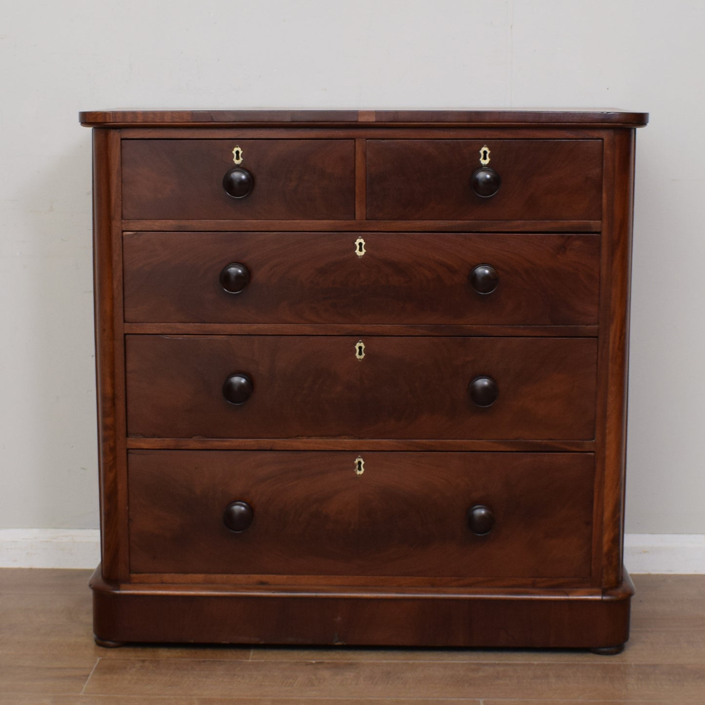 Antique Victorian Chest Of Drawers